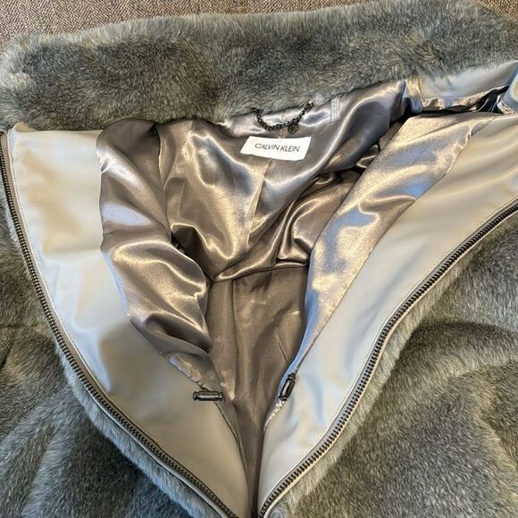 Calvin Klein Womens Size 2X Gray Soft Faux-Fur Mid-Length Anorak Coat Front Zip - Picture 5 of 16